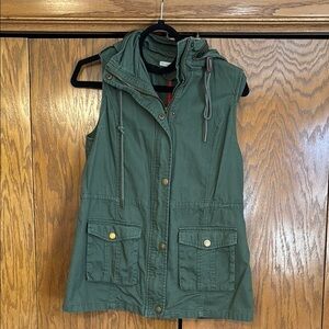 Green Sleeveless Utility Jacket